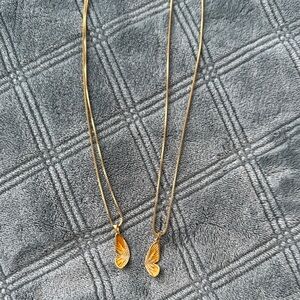Elegant Gold Butterfly Pendant Necklace. Set of 2 wings
